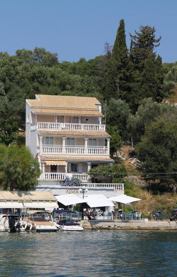 Kassiopi Seafront Elegant Apartments Exterior photo